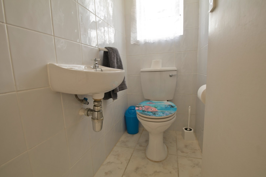 3 Bedroom Property for Sale in De Bakke Western Cape